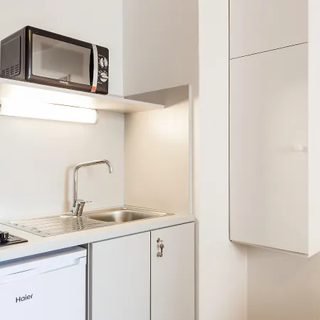 Aparthotel Centre 3*
