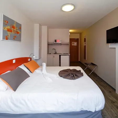 Aparthotel Centre 3*